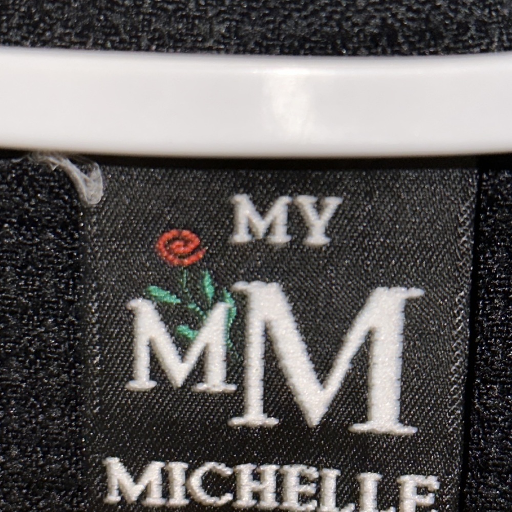 My Michelle Zip Top - Picture 6 of 7